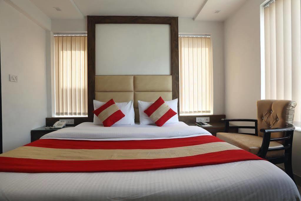 Omega Residency Hotel นิวเดลี ภายนอก รูปภาพ